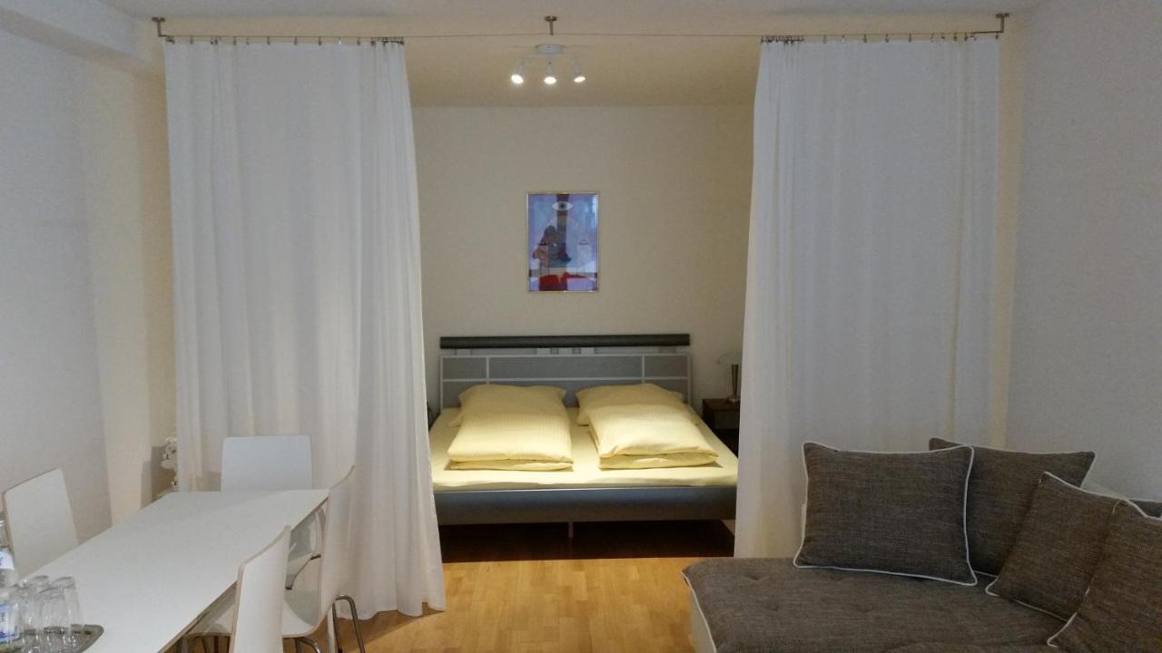 Familienfreundliche Apartments Am Park Wurzburg Ngoại thất bức ảnh