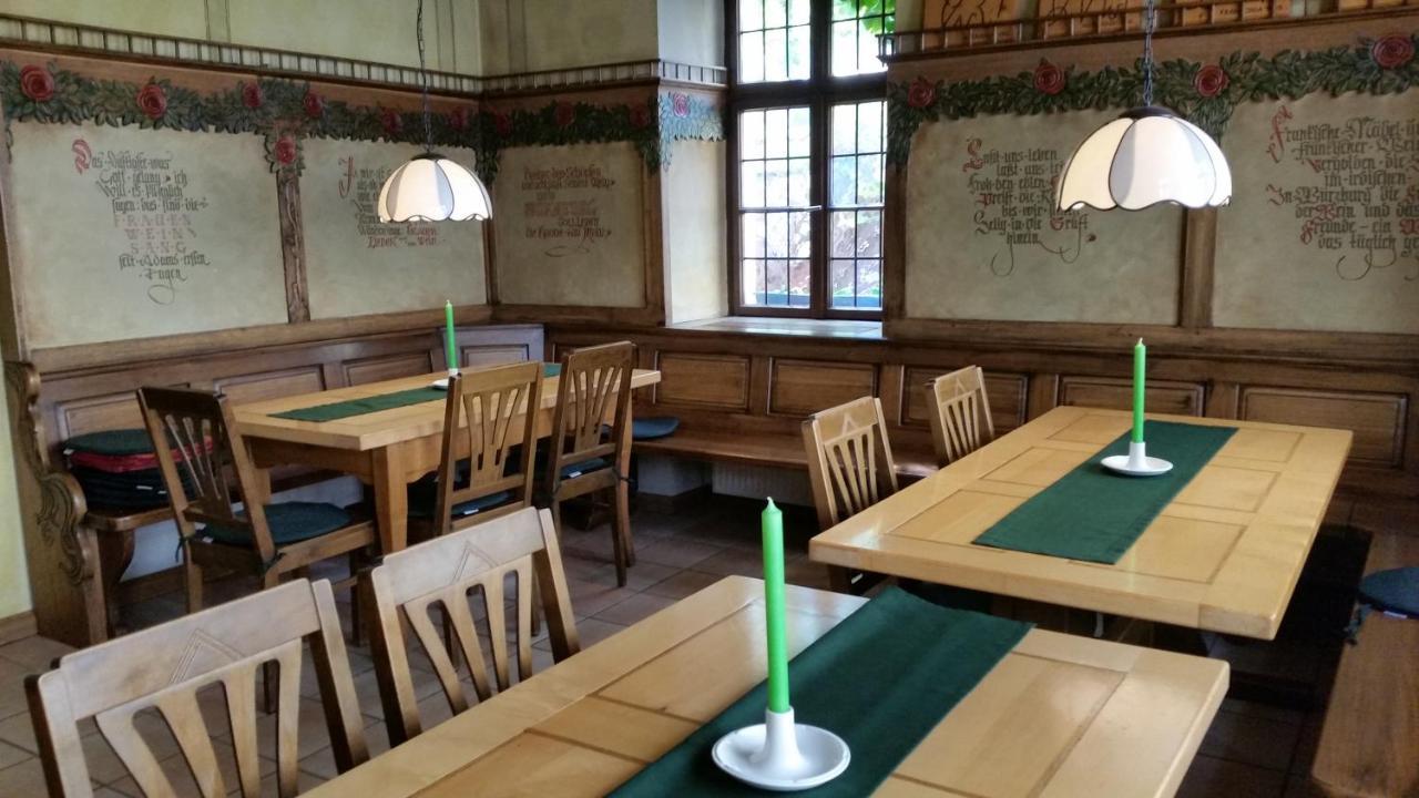 Familienfreundliche Apartments Am Park Wurzburg Ngoại thất bức ảnh